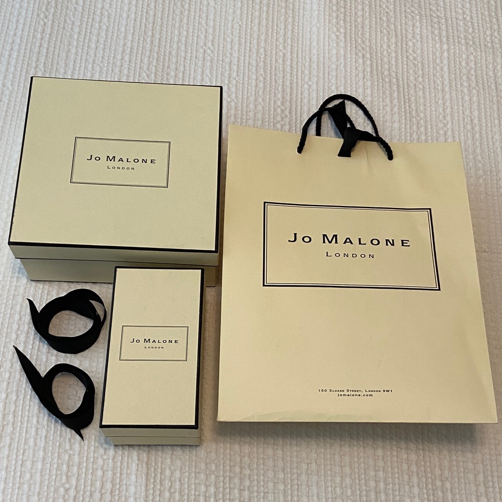 Jo Malone London Set with Cream and Black Details